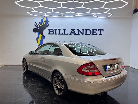 Mercedes-Benz CLK200 3 of 5