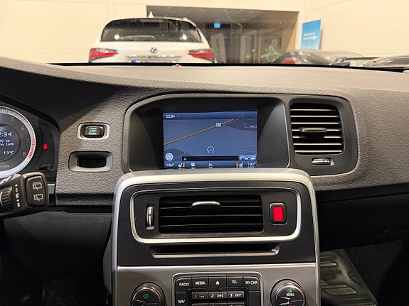 Volvo V60 12 of 24