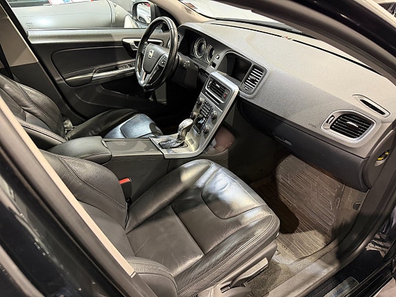 Volvo V60 19 of 24