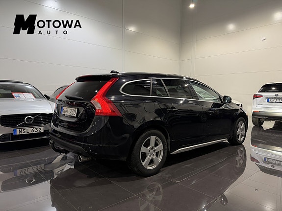 Volvo V60 2 of 24