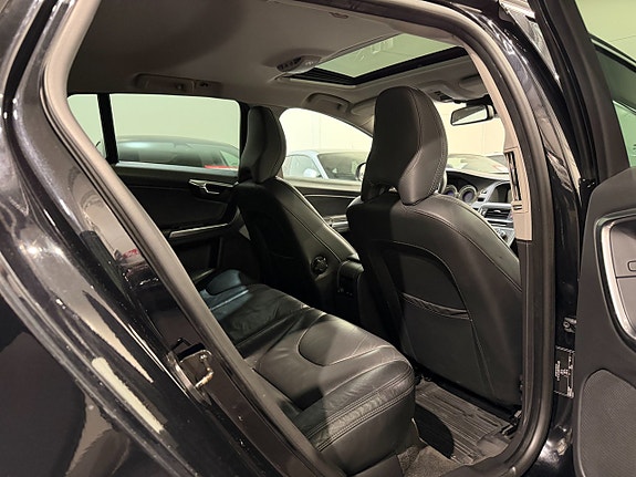 Volvo V60 11 of 24