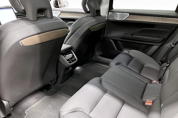Volvo ES90 9 of 10