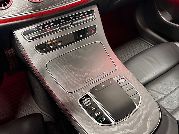 Mercedes-Benz E300 26 of 30
