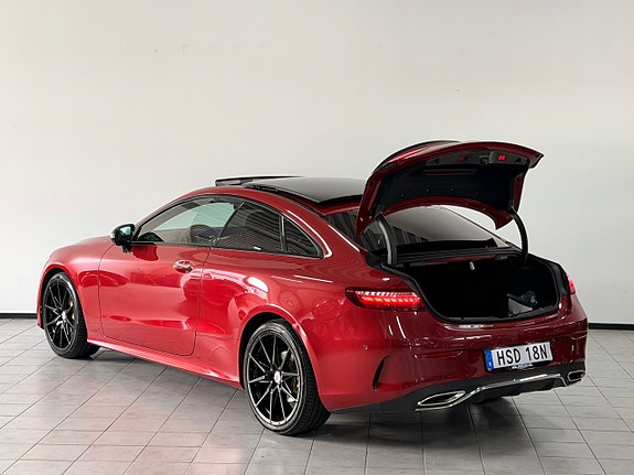 Mercedes-Benz E300 7 of 30