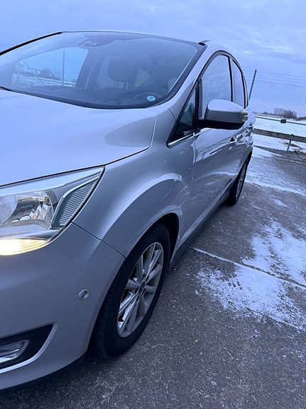 Ford C-Max 2 of 5