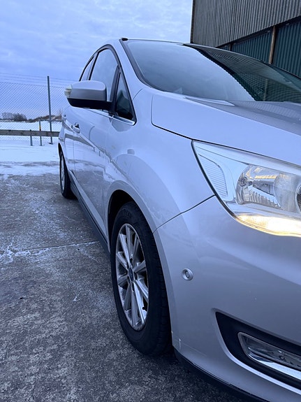 Ford C-Max 9 of 17