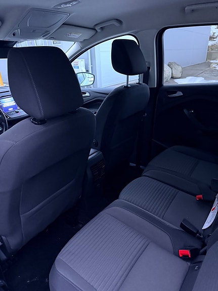 Ford C-Max 11 of 17