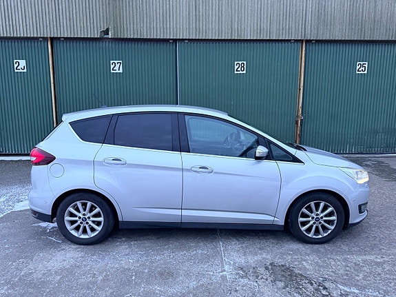 Ford C-Max 8 of 17