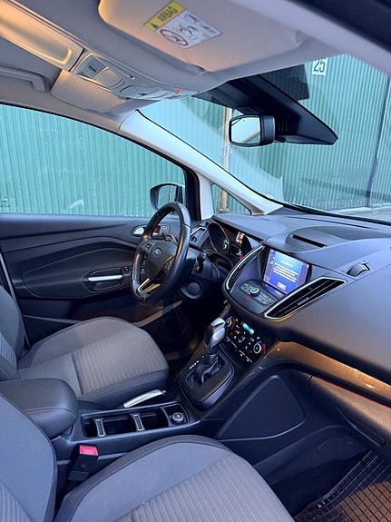 Ford C-Max 12 of 17
