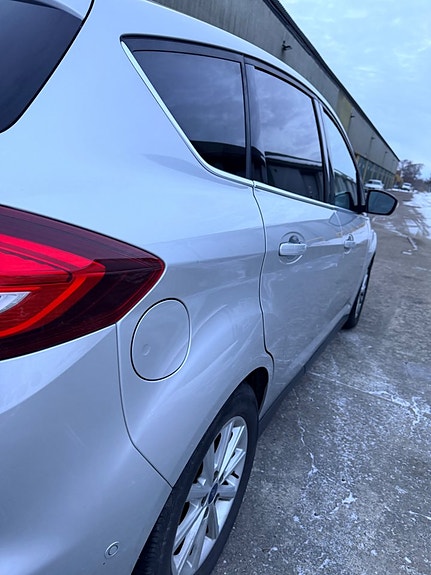 Ford C-Max 7 of 17
