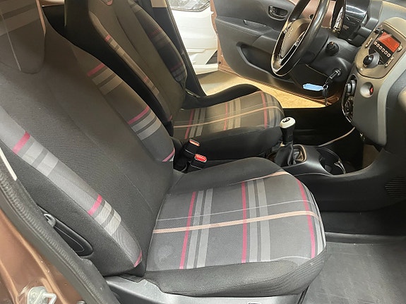 Peugeot 108 9 of 16