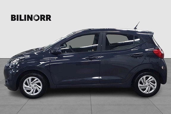 Hyundai i10 3 of 5