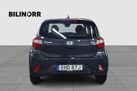 Hyundai i10 4 of 5