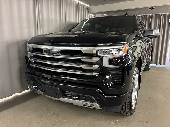 Chevrolet Silverado 1500 3 of 5