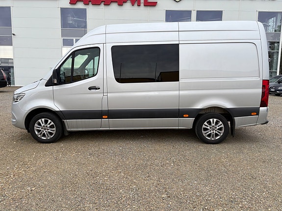 Mercedes-Benz Sprinter 319 2 of 5