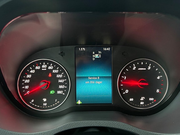 Mercedes-Benz Sprinter 319 13 of 14