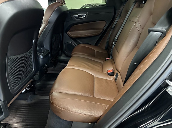 Volvo XC60 6 of 12