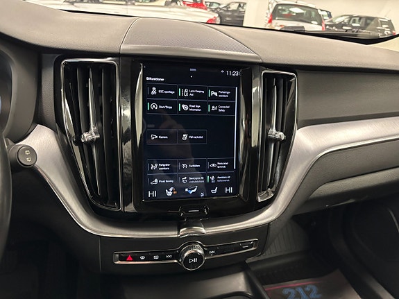 Volvo XC60 10 of 12
