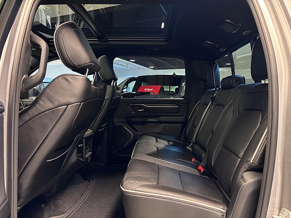 Dodge RAM 1500 8 of 19