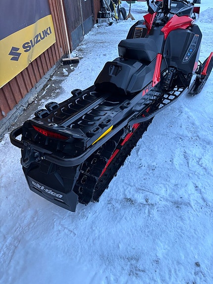 Ski-Doo Summit 850SP 146'' 4 of 4
