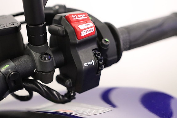 Yamaha MT-125 8 of 12