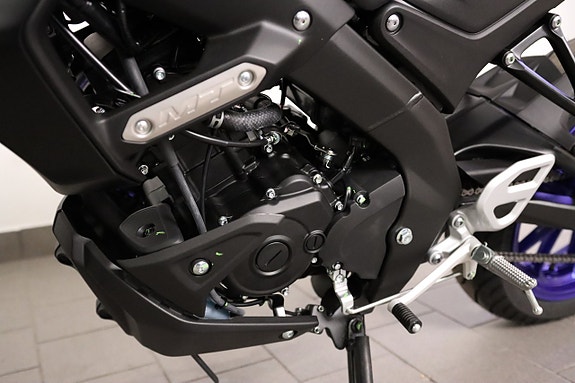 Yamaha MT-125 10 of 12