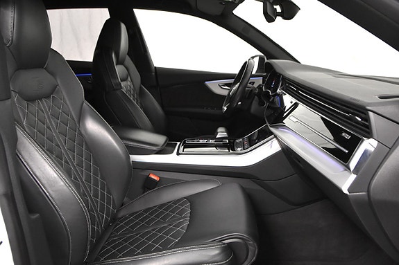 Audi Q8 21 of 27