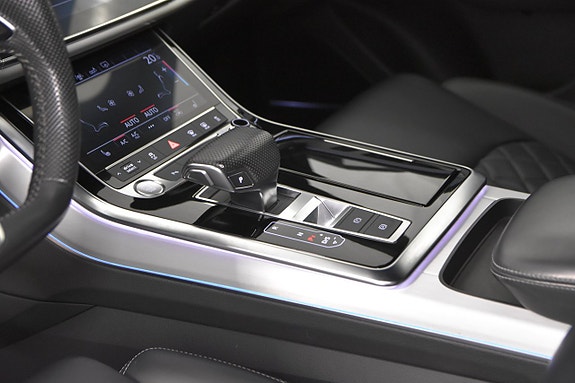 Audi Q8 16 of 27