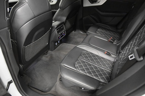 Audi Q8 17 of 27