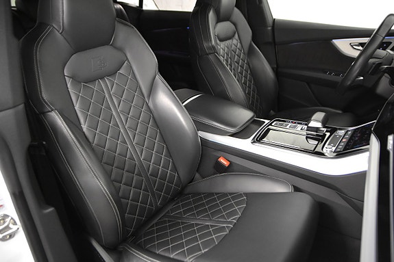 Audi Q8 22 of 27