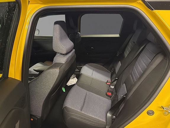 Renault 5 E-Tech 6 of 8