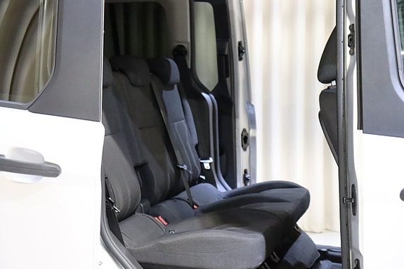 Ford Connect Tourneo 5 of 26
