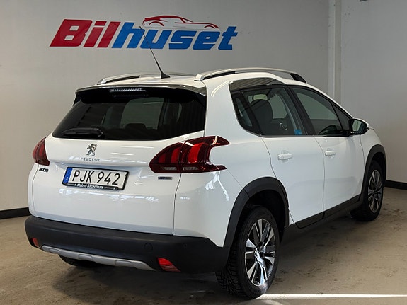 Peugeot 2008 3 of 5