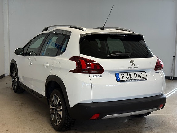 Peugeot 2008 4 of 5