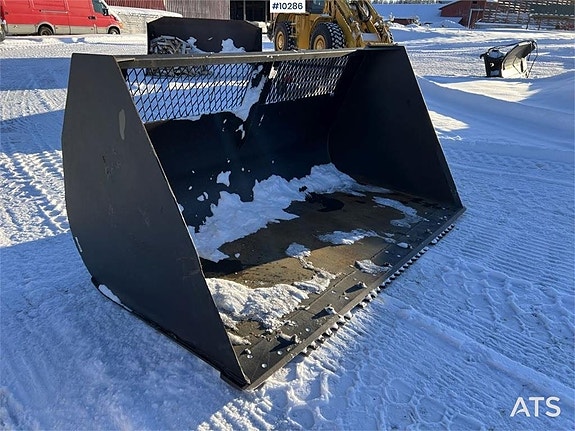 Snöskopa med Stora BM (36,000:- ex moms)