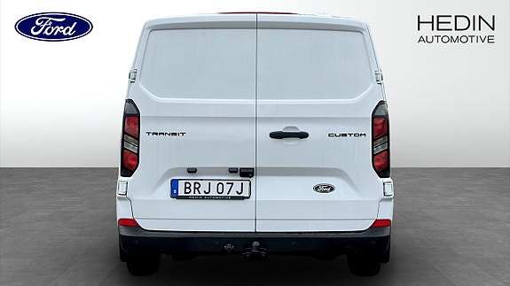 Ford Transit Custom 7 of 12