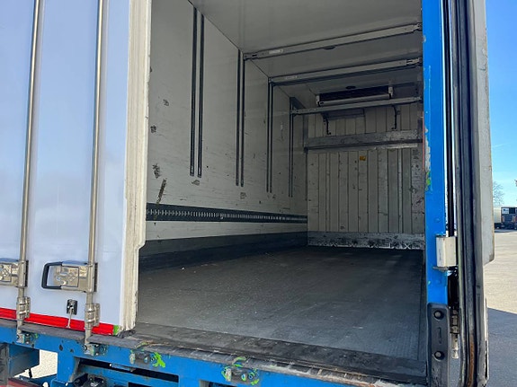 Volvo FH 460 I-Shift 6x2 LNG Kylbil Dubbla lastplan Skåpbil 6 of 6