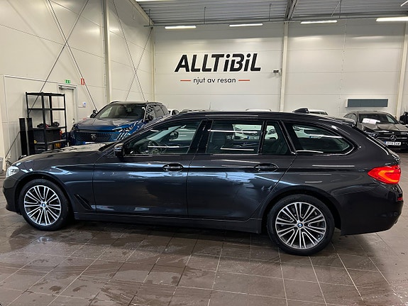 BMW 520d 3 of 5