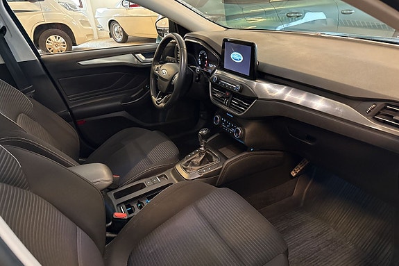 Ford Focus 12 of 16