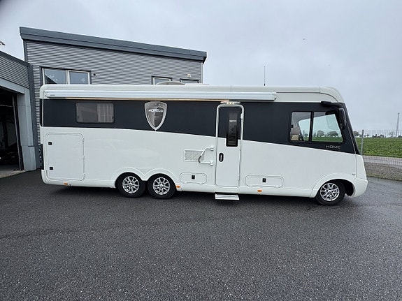 Morelo HOME 83 MX 3,0 AUT 2 X AC , 2 Färgad skinnklädsel.