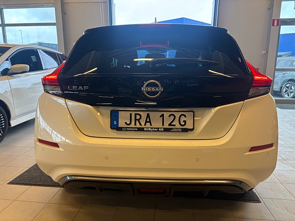 Nissan Leaf 5 of 5