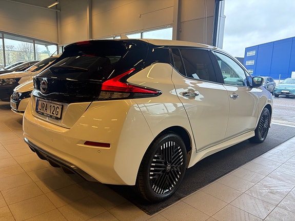 Nissan Leaf 4 of 5