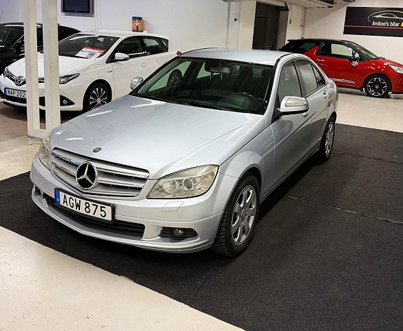Mercedes-Benz C200 5 of 5