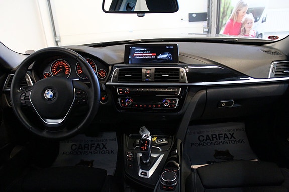 BMW 330e 10 of 25