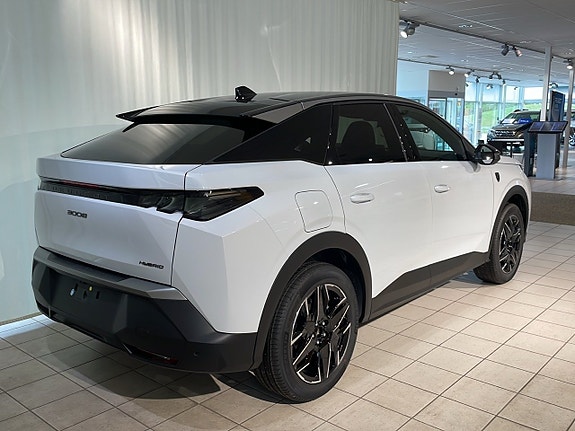 Peugeot 3008 3 of 5