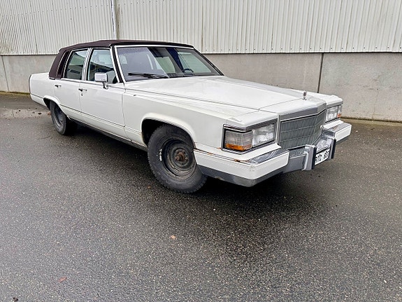 Cadillac Brougham