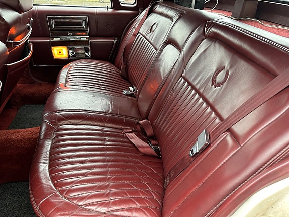 Cadillac Brougham 8 of 12