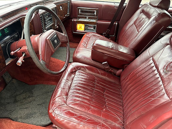 Cadillac Brougham 7 of 12