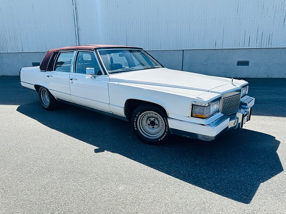 Cadillac Brougham