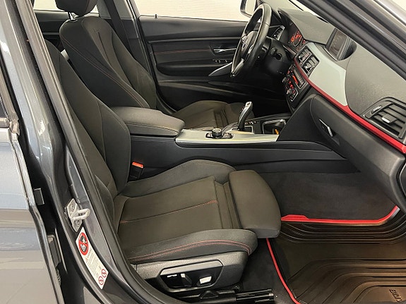 BMW 320 9 of 15